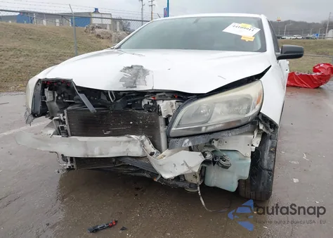 2013 Chevrolet Malibu 1Ls z USA, uszkodzony, nr VIN 1G11B5SA3DF358027